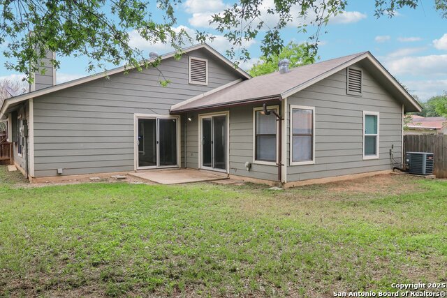 Listing photo id 22 for 345 Cypressfox