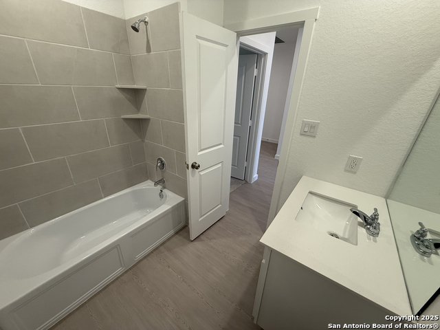 Image 11 of 44 For 31912 Ambrose Street Ne