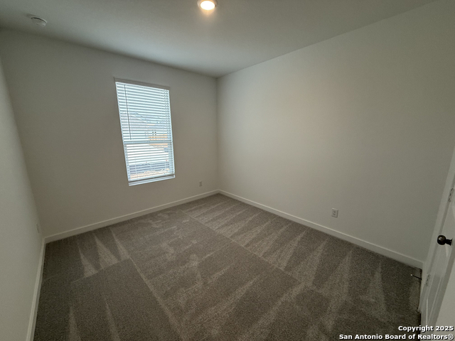 Image 14 of 44 For 31912 Ambrose Street Ne