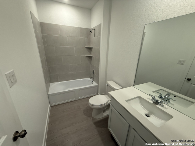 Image 18 of 44 For 31912 Ambrose Street Ne