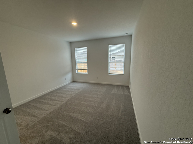 Image 22 of 44 For 31912 Ambrose Street Ne