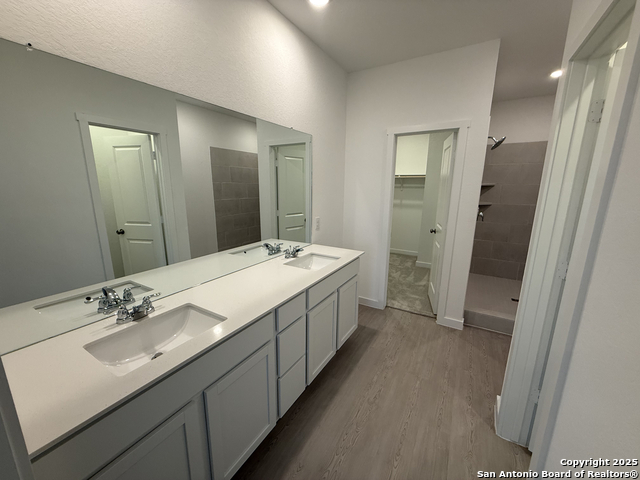 Image 24 of 44 For 31912 Ambrose Street Ne