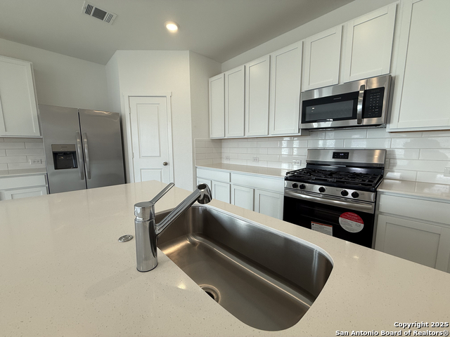 Image 33 of 44 For 31912 Ambrose Street Ne