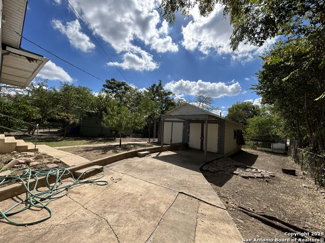 Image 3 of 18 For 2130 Burnet