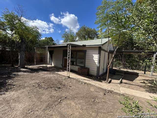 Image 5 of 18 For 2130 Burnet