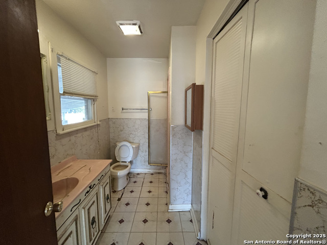 Image 9 of 18 For 2130 Burnet