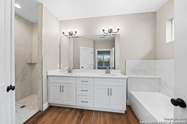 Image 16 of 26 For 808 Gray Oak