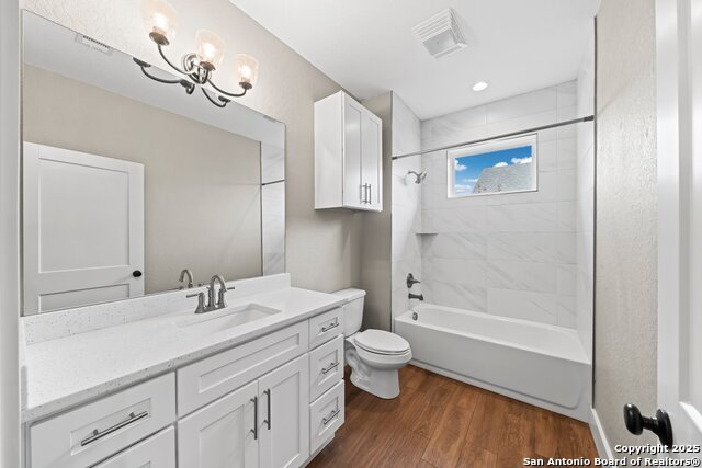 Image 22 of 26 For 808 Gray Oak