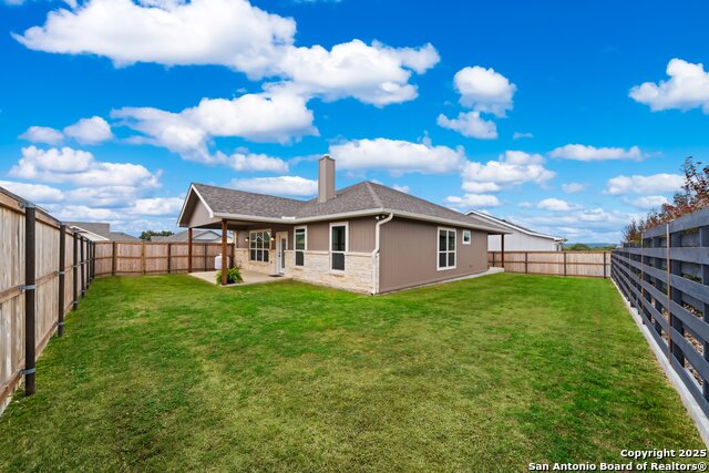 Image 25 of 26 For 808 Gray Oak