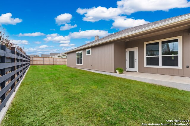 Image 26 of 26 For 808 Gray Oak