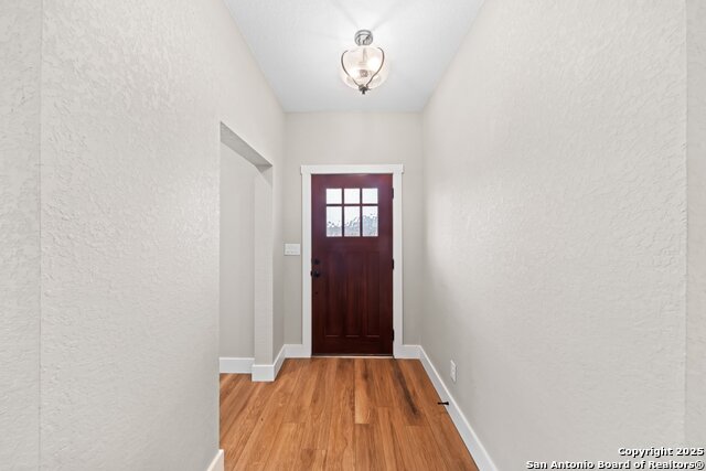 Image 3 of 26 For 808 Gray Oak