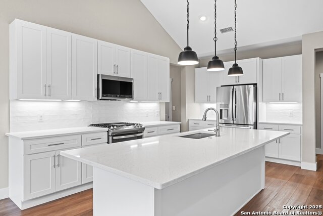 Image 9 of 26 For 808 Gray Oak