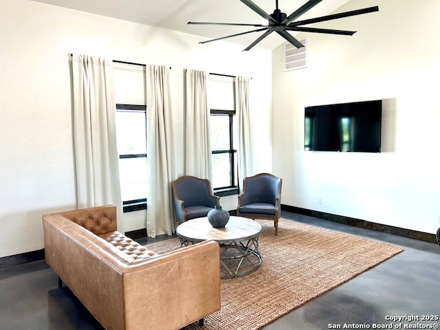 Image 2 of 22 For Ih 35  