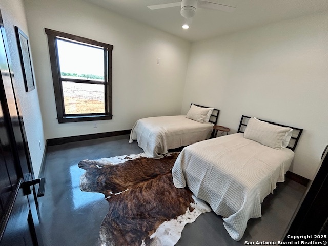 Image 9 of 22 For Ih 35  