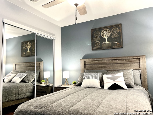 Listing photo id 4 for 13611 Larkbrook