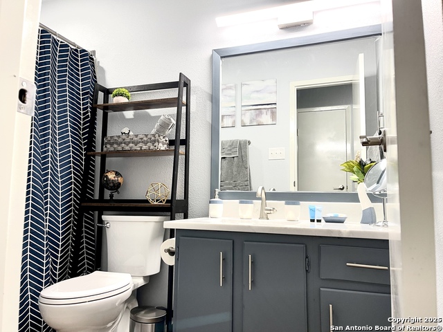 Listing photo id 5 for 13611 Larkbrook