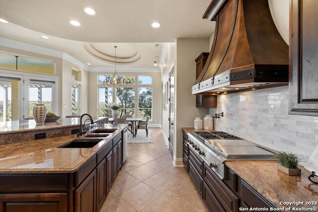 Listing photo id 12 for 204 Paradise Point