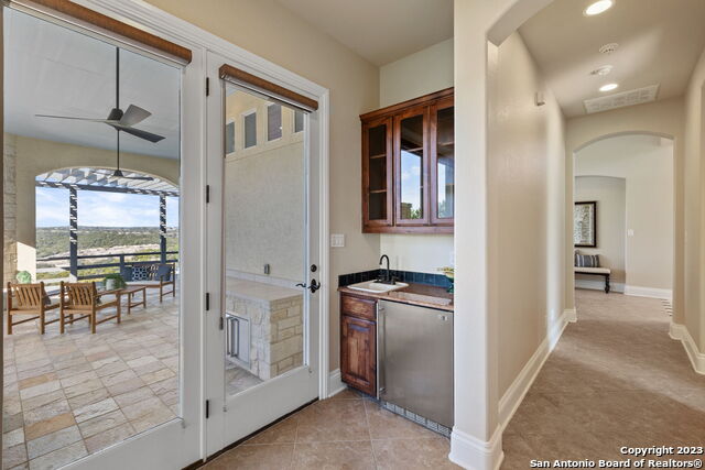 Listing photo id 22 for 204 Paradise Point