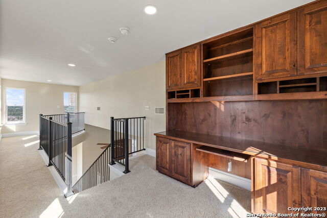 Listing photo id 25 for 204 Paradise Point