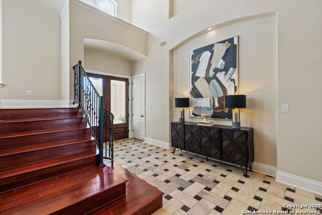 Listing photo id 3 for 204 Paradise Point