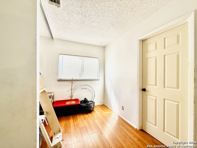 Image 15 of 17 For 4142 Sunrise Creek