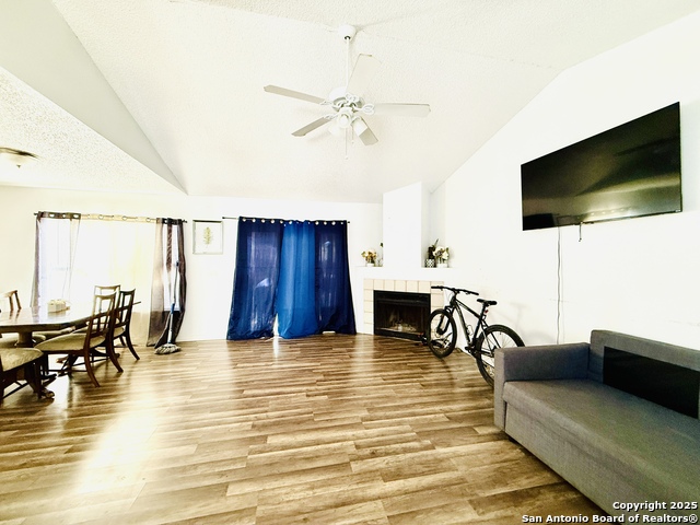 Image 6 of 17 For 4142 Sunrise Creek