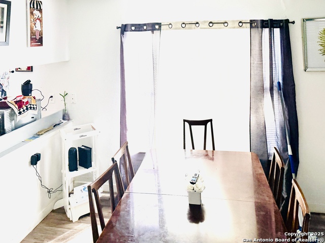 Image 7 of 17 For 4142 Sunrise Creek