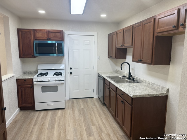 Image 11 of 27 For 223 Adrian  