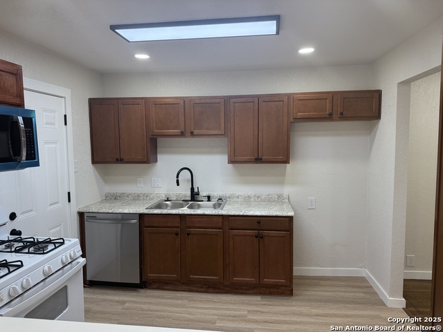 Image 12 of 27 For 223 Adrian  