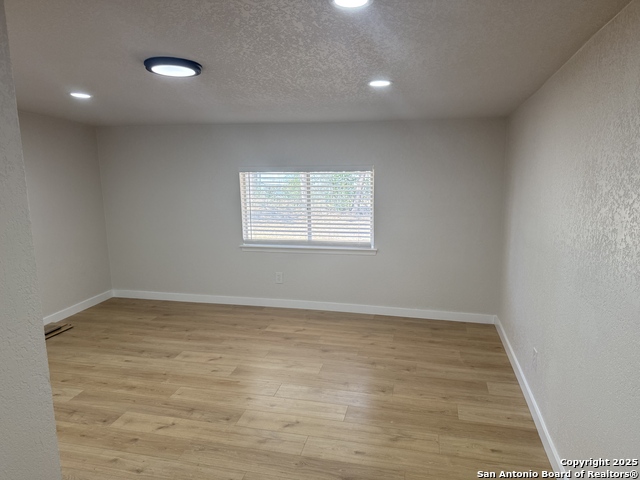 Image 13 of 27 For 223 Adrian  