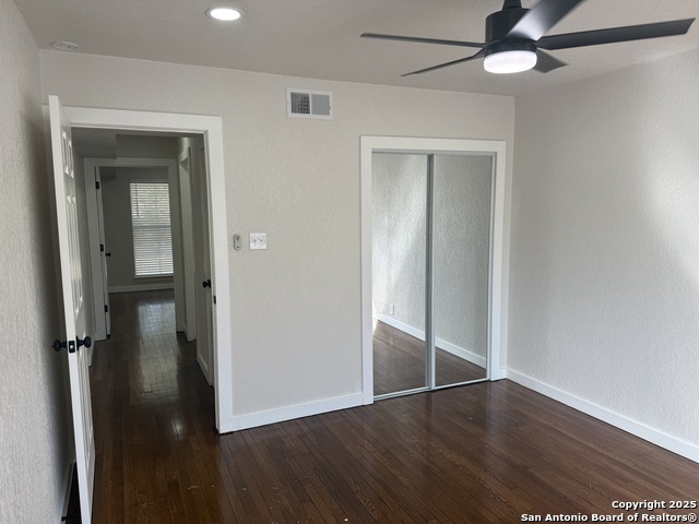 Image 21 of 27 For 223 Adrian  