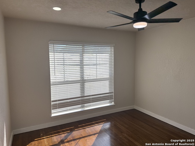 Image 23 of 27 For 223 Adrian  