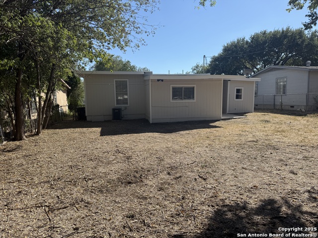 Image 24 of 27 For 223 Adrian  