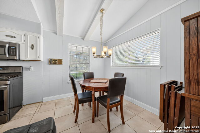 Image 11 of 31 For 7707 Mary Carolyn St