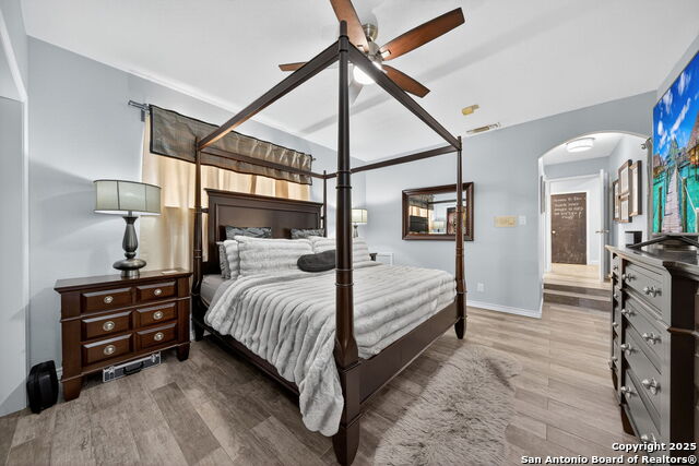 Image 19 of 31 For 7707 Mary Carolyn St