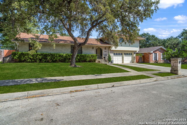 Image 2 of 31 For 7707 Mary Carolyn St