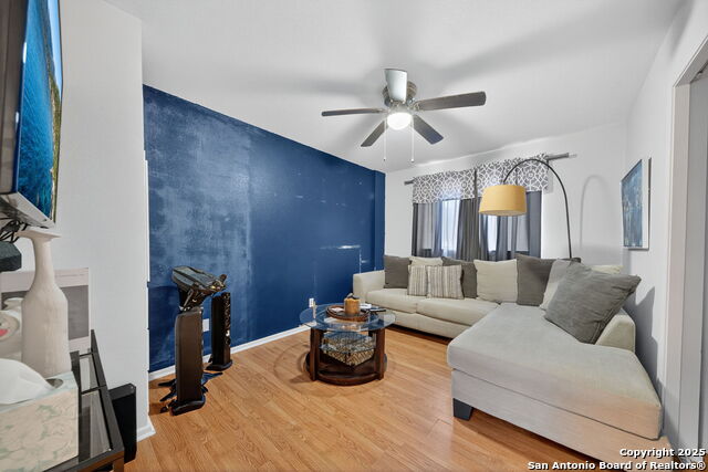 Image 24 of 31 For 7707 Mary Carolyn St