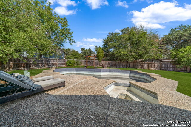 Image 28 of 31 For 7707 Mary Carolyn St