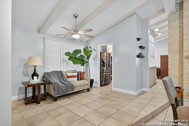 Image 5 of 31 For 7707 Mary Carolyn St