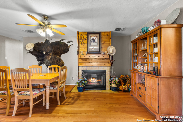 Image 9 of 64 For 425 Old Pleasanton