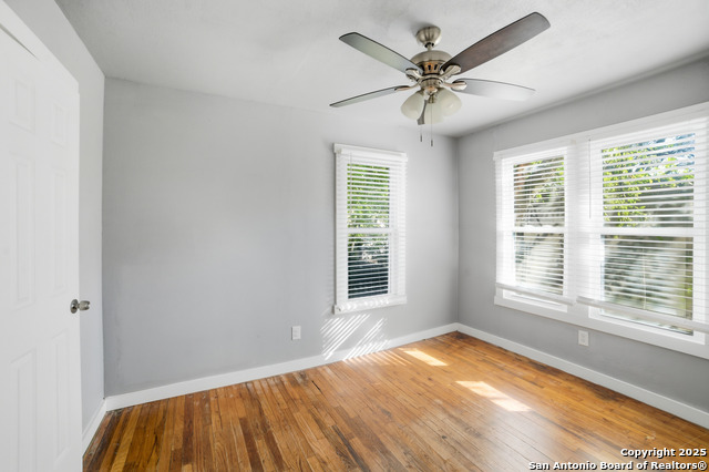 Listing photo id 3 for 1907 Burnet St