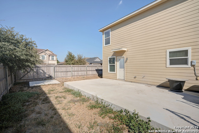 Listing photo id 25 for 10303 Mission Arc