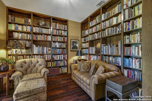 Image 6 of 50 For 127 Siebeneicher Rd