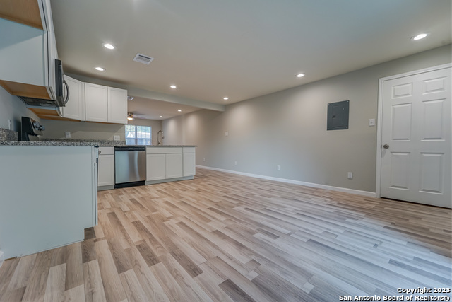 Image 13 of 28 For 825 Fitch  