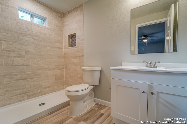 Image 18 of 28 For 825 Fitch  