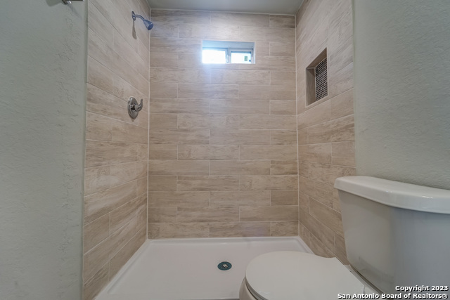 Image 19 of 28 For 825 Fitch  