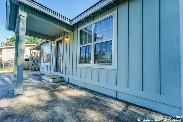 Image 4 of 28 For 825 Fitch  