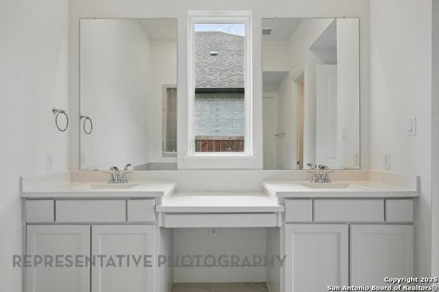 Image 5 of 11 For 11718 Hackford