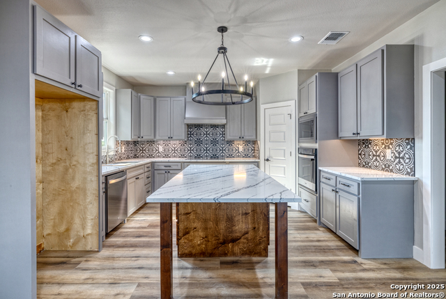 Image 17 of 50 For 58 Greystone Hills Circle