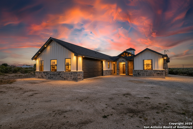 Image 3 of 50 For 58 Greystone Hills Circle